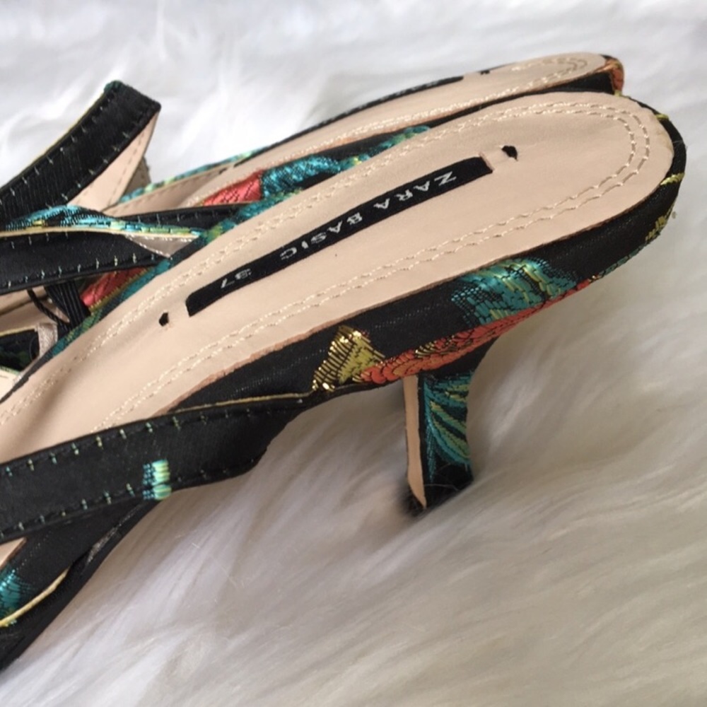 ZARA KITTEN HEELS - Picture 3 of 6